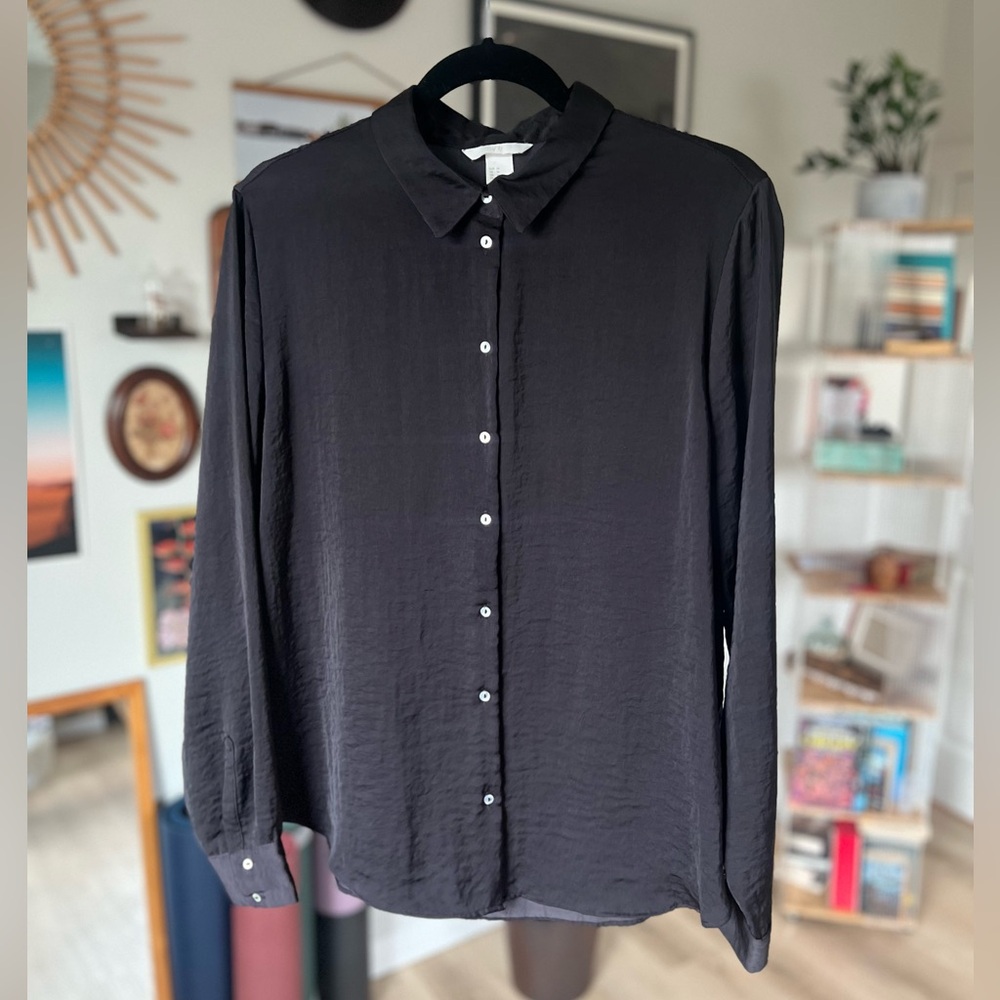 H&M Women's Black Long Sleeve Textured Button Up - Size 14